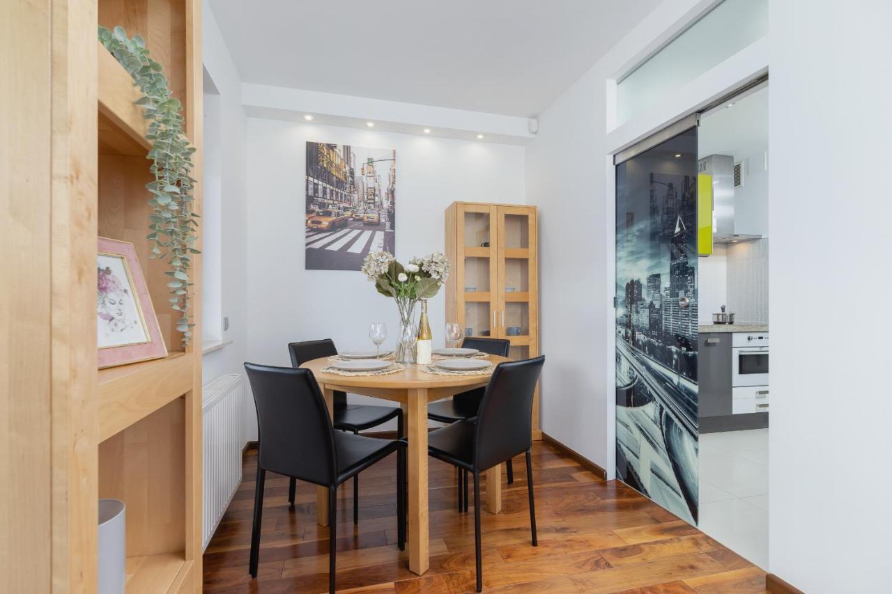 Krakow Blonia Apartment With Balcony By Noclegi Renters Luaran gambar
