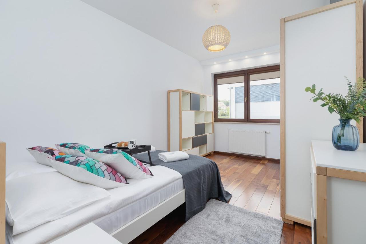 Krakow Blonia Apartment With Balcony By Noclegi Renters Luaran gambar